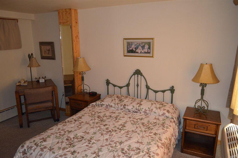 Curriers Lakeview Lodge 라이스 레이크 외부 사진