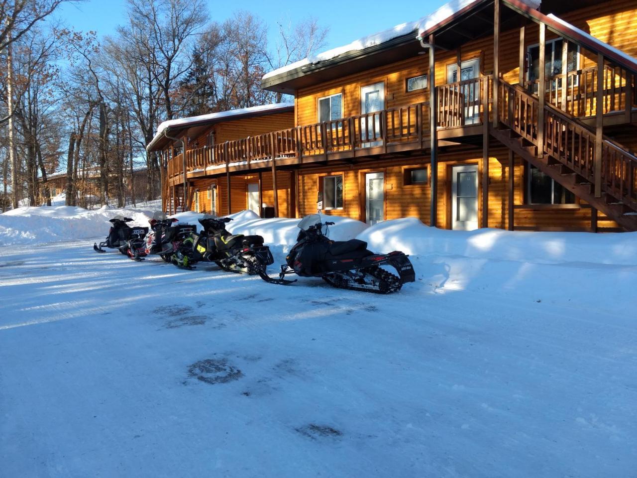 Curriers Lakeview Lodge 라이스 레이크 외부 사진